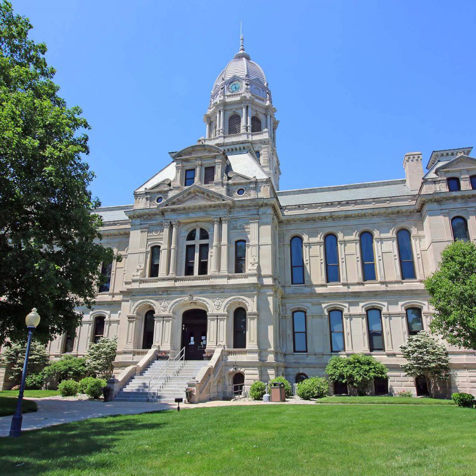 Exterior of the Kosciusko County courthouse building in Warsaw, Indiana.